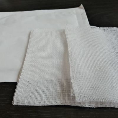 White Color 10cm X 10cm Sterile Gauze Swabs Medical Use