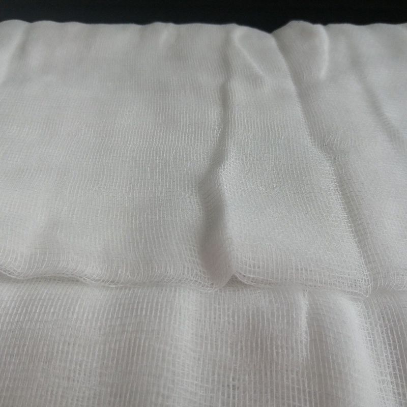 Hydrophilic Bleached Jumbo Gauze Roll Weaving And Absorbent Medical Use